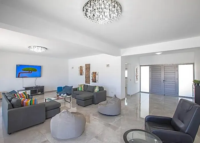Villa Sienna, Fabulous 6Bdr Protaras Villa